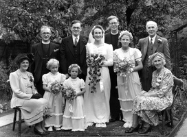 Wedding of Ronald Snell to Doris Dowding